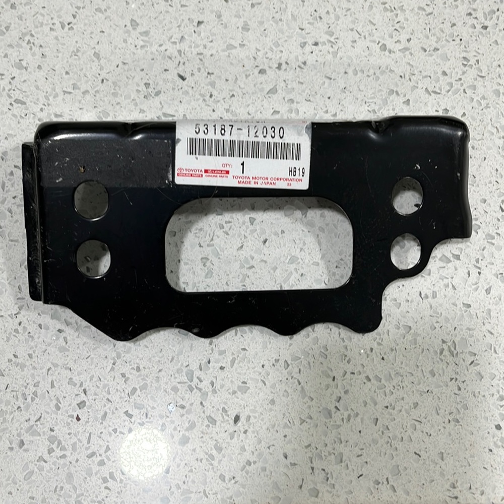 Toyota Genuine OEM Passenger Side Radiator Mount Plate
